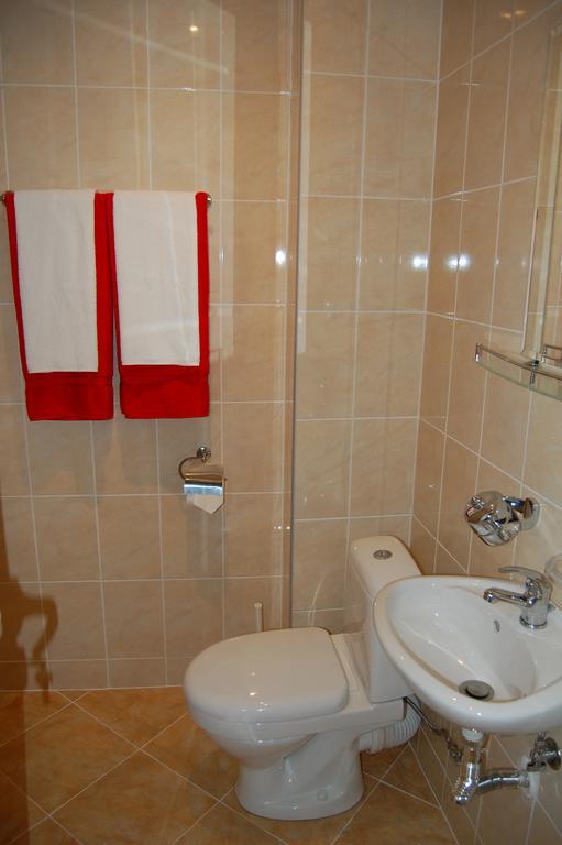 Rozovata Kashta Hotel Kyustendil Habitación foto
